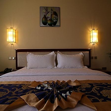 Farah Hotel Apartment Muscat Exterior photo