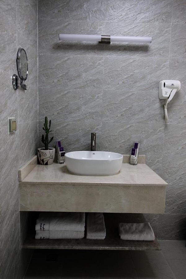 Farah Hotel Apartment Muscat Exterior photo